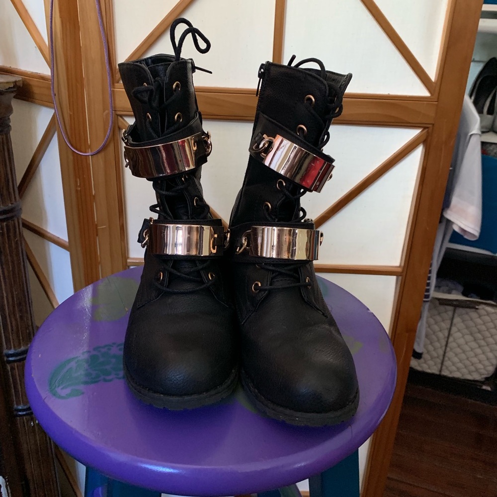 Saints colored boots